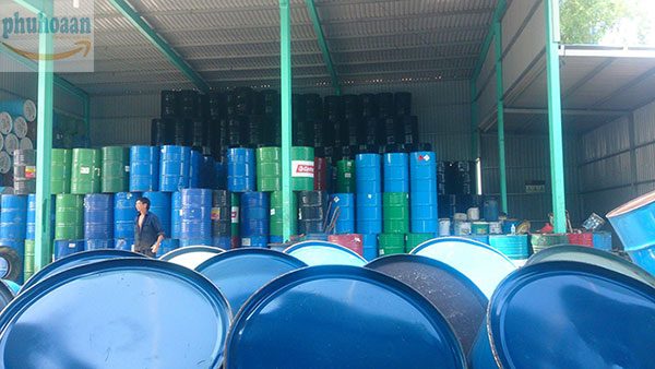 Thùng phuy sắt 220L nắp to đai sắt và ứng dụng trong ngành xăng dầu Việt Nam